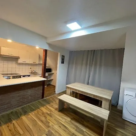 Apartmán Monteur Fuer 4 Personen In Oberhausen. Oberhausen (North Rhine-Westphalia)